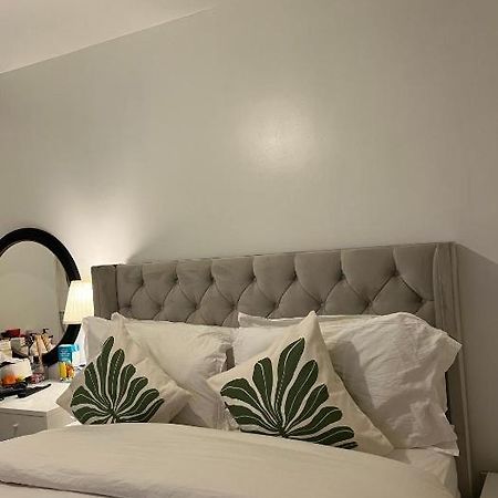 Stars Luxury Home Лондон Екстериор снимка